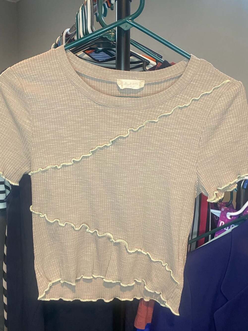Altar'd State Ribbed Lettuce Edge Crop Top Size S